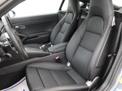Certified 2025 Porsche 718 Cayman S RWD image 5