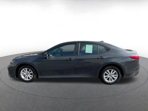 Used 2025 Toyota Camry LE image 9