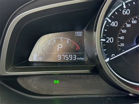 Used 2018 MAZDA MAZDA3 Sport image 13