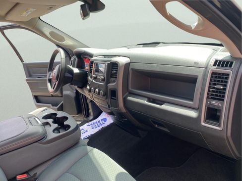 Used 2018 RAM 1500 Express AWD/4WD image 19