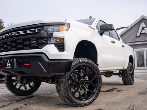 Used 2024 Chevrolet Silverado 1500 Custom Trail Boss image 1