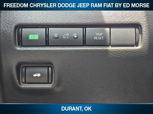 Used 2024 Nissan Sentra SV FWD image 16
