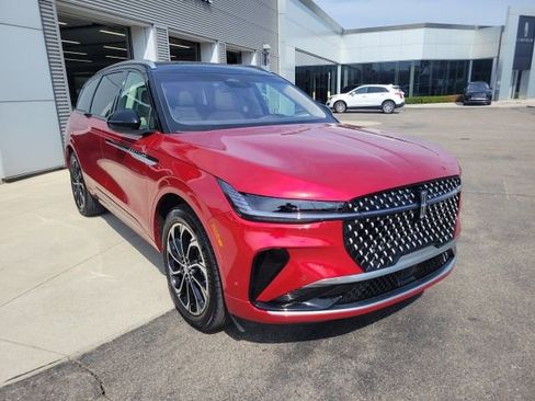 Used 2024 Lincoln Nautilus Reserve w/ Equipment Group 202A AWD/4WD image 12