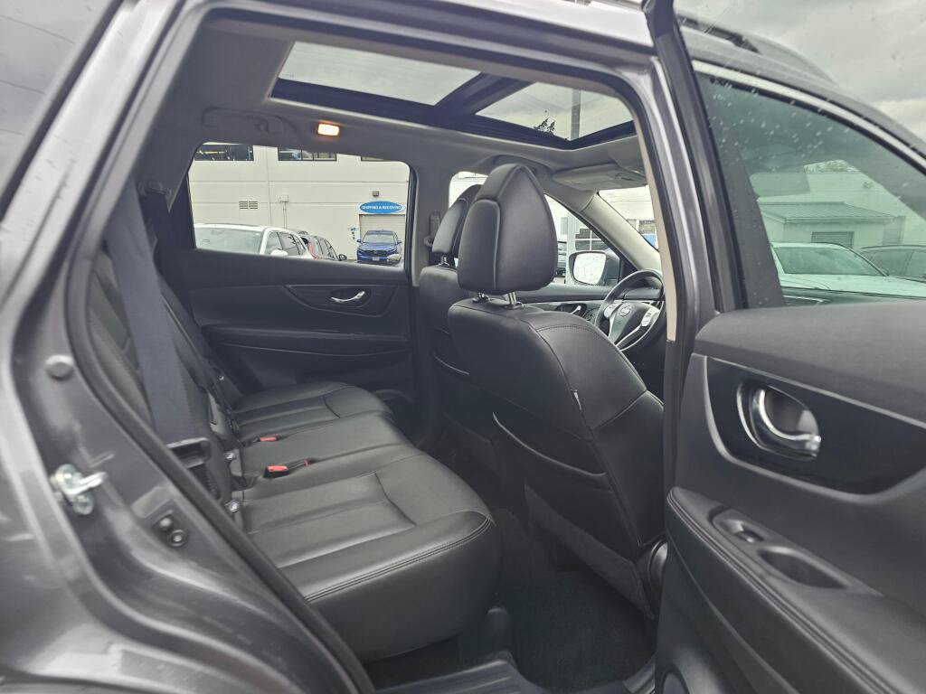 Used 2016 Nissan Rogue SL w/ SL Premium Package AWD/4WD image 15