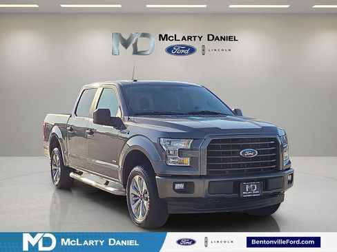 Used 2017 Ford F150 XL w/ Equipment Group 101A Mid image 1