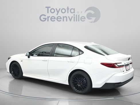 Used 2025 Toyota Camry LE w/ Convenience Package FWD image 6