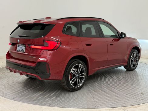 New 2026 BMW X1 xDrive28i w/ Technology Package AWD/4WD image 9