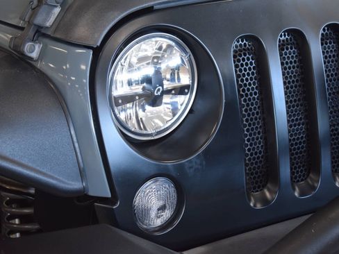 Used 2014 Jeep Wrangler Unlimited Sport w/ Quick Order Package 24S AWD/4WD image 15