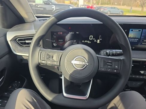 New 2026 Nissan Kicks SV image 18