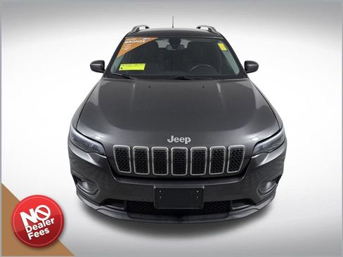 Used 2019 Jeep Cherokee Latitude Plus w/ Comfort/Convenience Group image 9