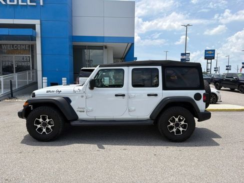 Used 2018 Jeep Wrangler Unlimited Sport S AWD/4WD image 7