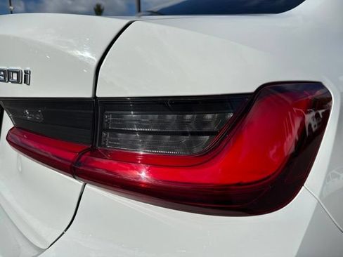 Used 2019 BMW 330i Sedan w/ Driving Assistance Package RWD image 13