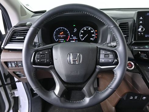Used 2025 Honda Odyssey Touring image 9