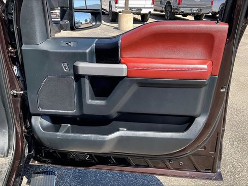 Used 2019 Ford F150 Platinum w/ Equipment Group 701A Luxury AWD/4WD image 23
