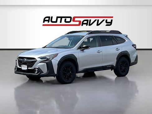 Used 2023 Subaru Outback Premium AWD/4WD image 3