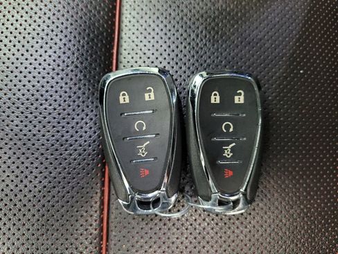 Used 2019 Chevrolet Blazer RS w/ Sun and Wheels Package image 32