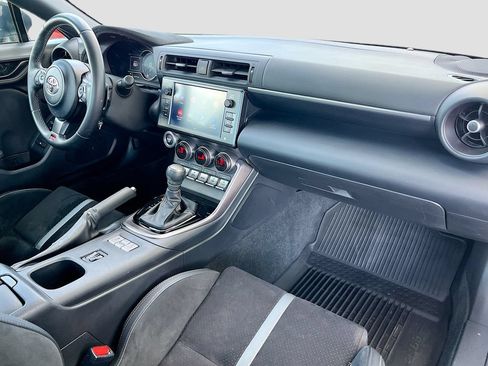 Used 2023 Toyota GR86 Premium w/ ALL Weather Mat Package (TMS) RWD image 27