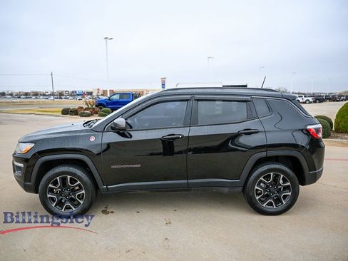Used 2019 Jeep Compass Trailhawk w/ Cold Weather Group image 4