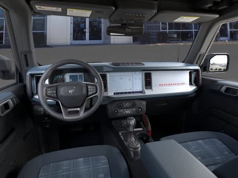New 2025 Ford Bronco Heritage Edition image 9