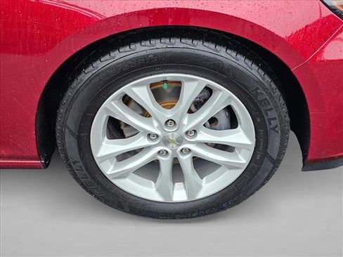 Used 2018 Chevrolet Malibu LT FWD image 9
