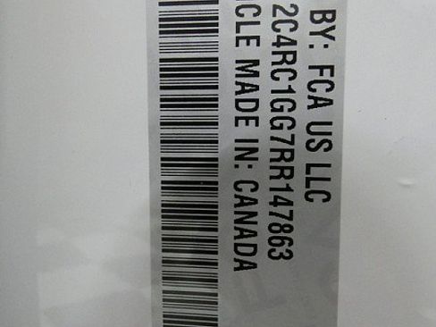 Used 2024 Chrysler Pacifica Limited w/ Trailer Tow Group FWD image 31