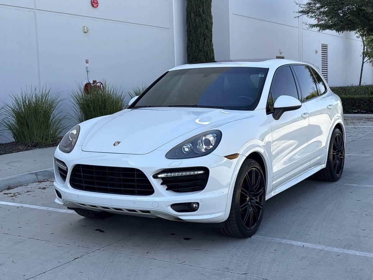 Used 2014 Porsche Cayenne GTS AWD/4WD image 7