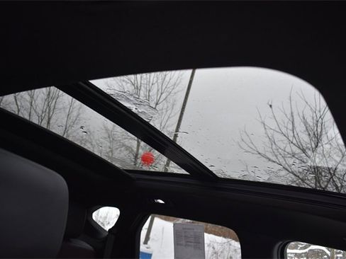 Certified 2023 Chevrolet Blazer RS w/ Driver Confidence II Package image 16