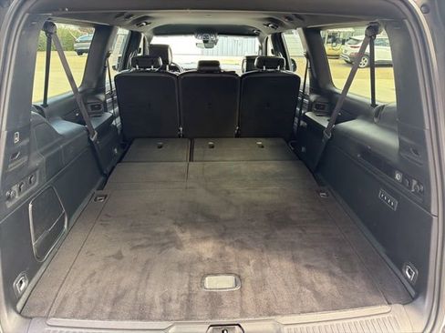 Used 2024 Jeep Wagoneer L Series II w/ Flexible Seating Group AWD/4WD image 25