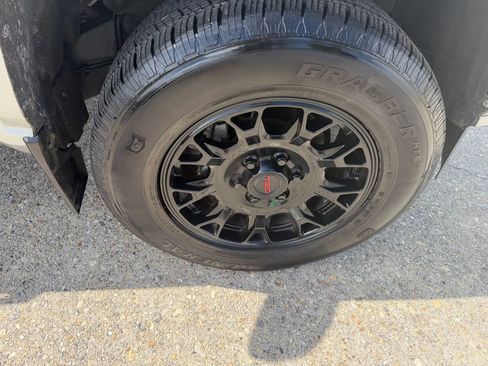 Used 2024 Toyota Tacoma SR5 RWD image 22