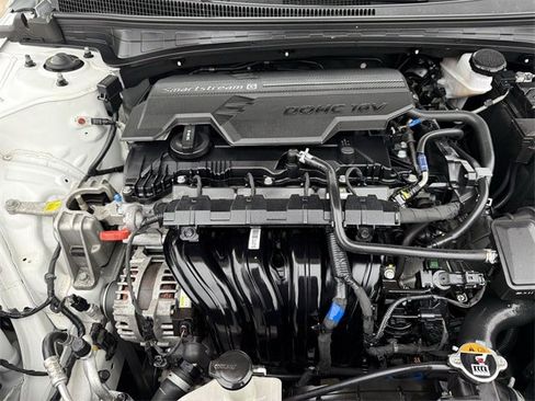 Used 2024 Hyundai Elantra SEL image 30