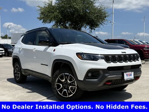 Used 2025 Jeep Compass Trailhawk AWD/4WD image 2