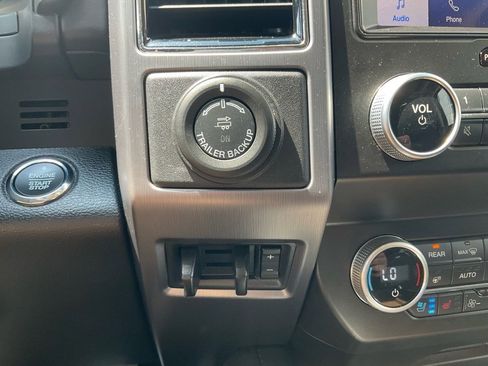 Used 2021 Ford Expedition Platinum image 13