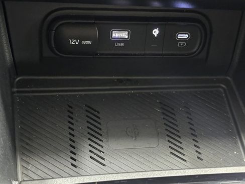 Used 2024 Kia Sportage SX image 10