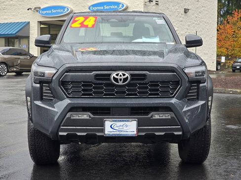 Used 2024 Toyota Tacoma TRD Off-Road image 2