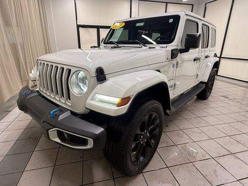 Used 2023 Jeep Wrangler Sahara w/ Cold Weather Group image 9