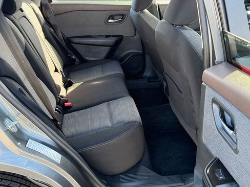 Certified 2023 Nissan Rogue SV FWD image 23