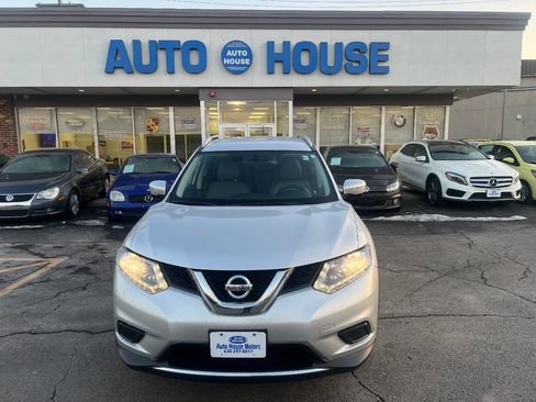 Used 2014 Nissan Rogue SV w/ SV Premium Package image 2