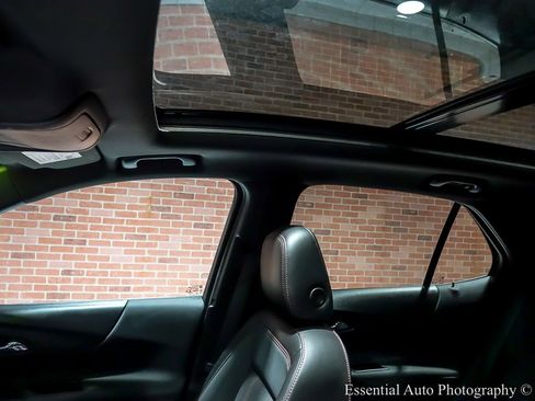 Used 2022 Chevrolet Equinox RS image 16