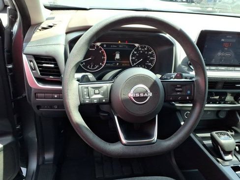 Used 2023 Nissan Rogue SV AWD/4WD image 7