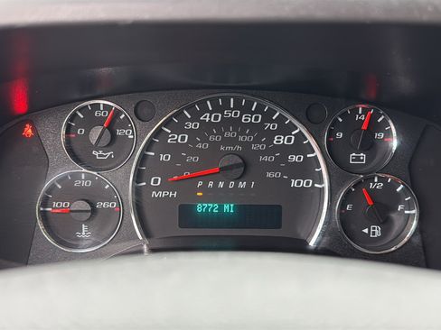 Used 2024 Chevrolet Express 2500 w/ Driver Convenience Package RWD image 16