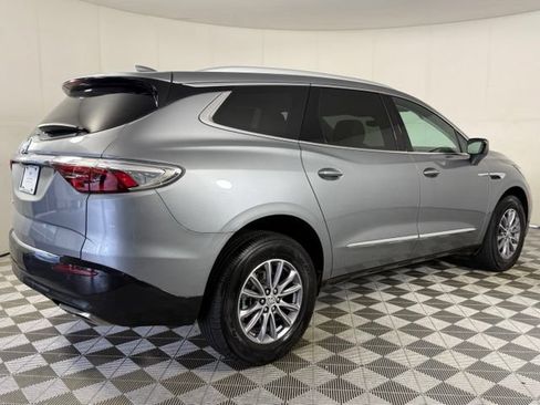 Used 2024 Buick Enclave Essence w/ Technology Package AWD/4WD image 8