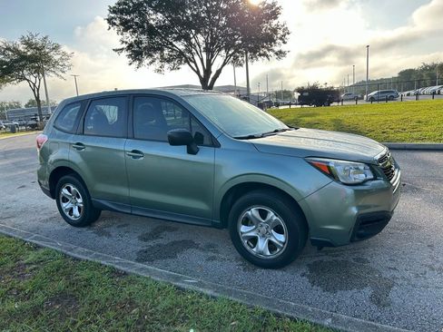 Used 2018 Subaru Forester 2.5i AWD/4WD image 8