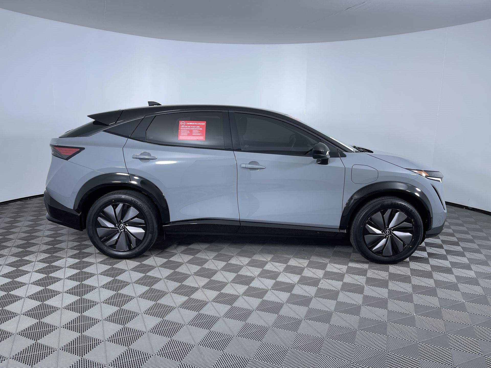 Certified 2024 Nissan Ariya AWD image 10