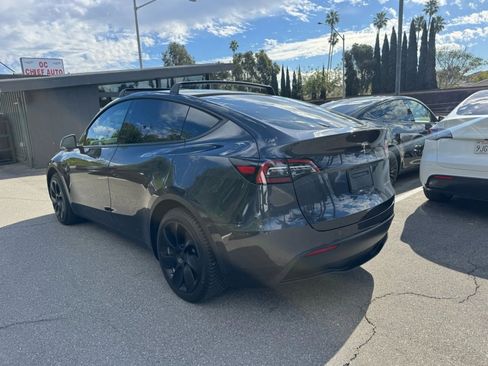 Used 2024 Tesla Model Y Long Range AWD/4WD image 10