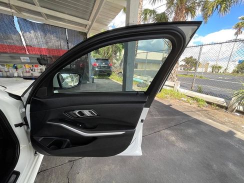 Used 2020 BMW 330i Sedan RWD image 4