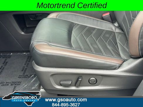 Used 2023 Nissan Pathfinder Platinum AWD/4WD image 14