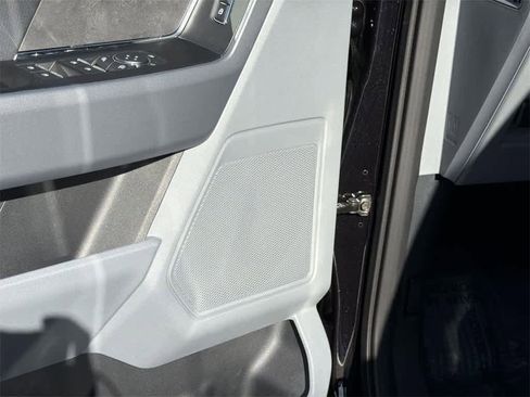 Used 2024 Ford F150 XLT image 23