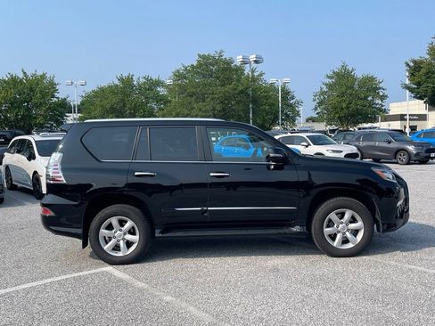 Used 2018 Lexus GX 460 w/ Preferred Accessory Package AWD/4WD image 4