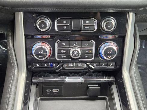 Used 2023 GMC Yukon XL Denali AWD/4WD image 19