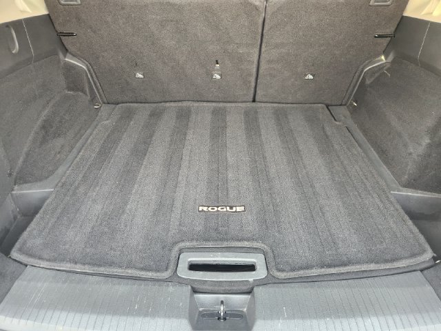 Used 2025 Nissan Rogue SV AWD/4WD image 28